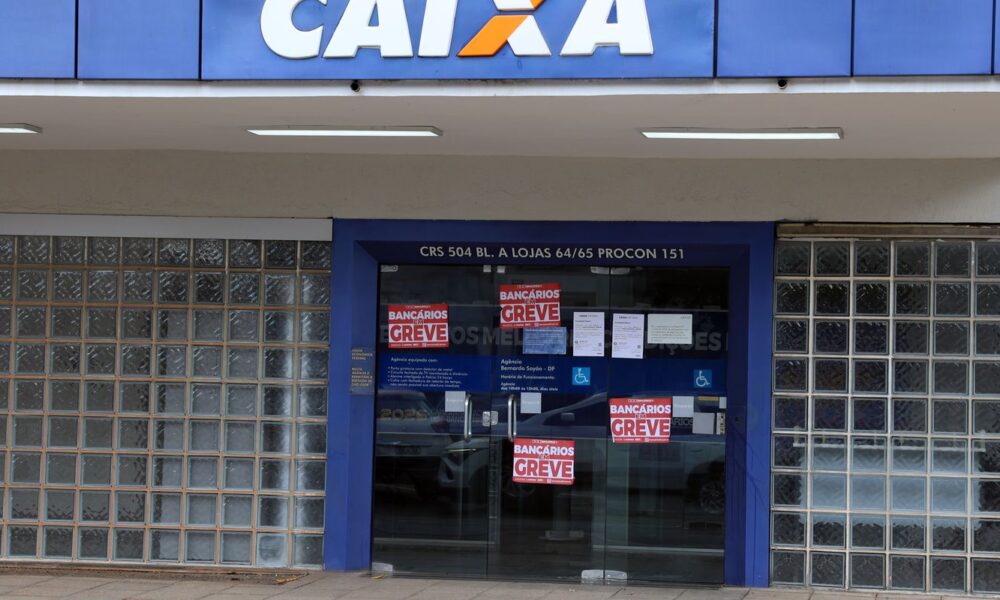 empregados-da-caixa-rejeitam-proposta-da-empresa-e-greve-continua