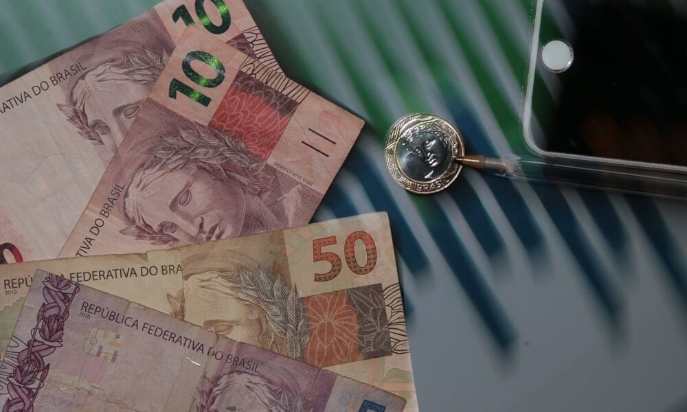 ata-do-copom-atribui-corte-da-selic-a-desaceleracao-da-economia