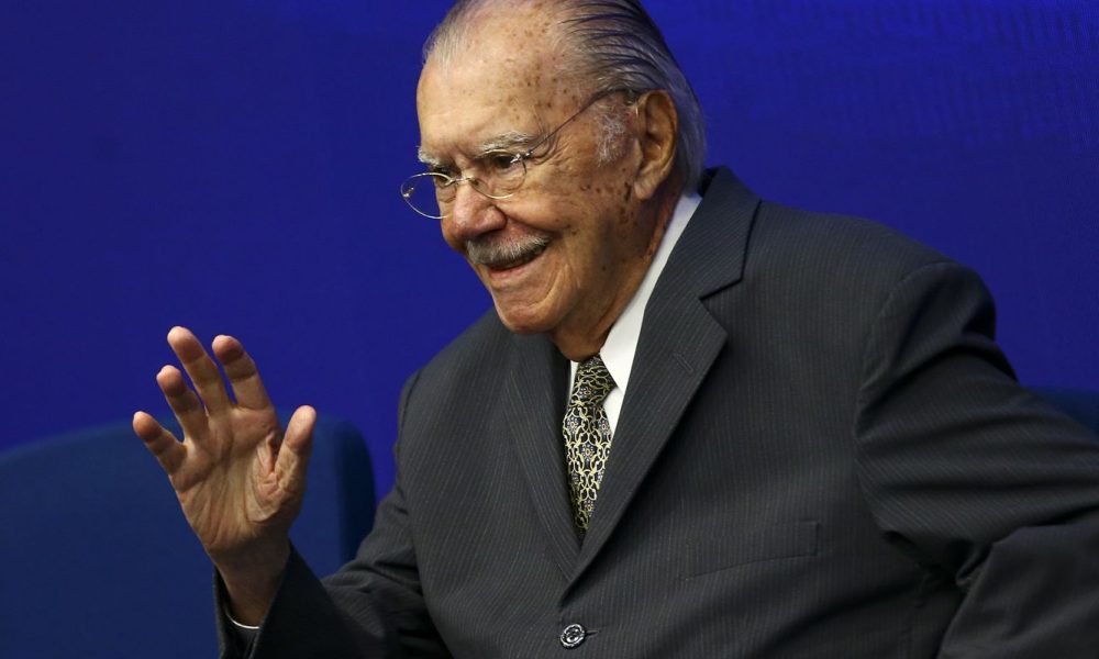 sarney-e-internado-no-sirio-libanes-para-tratar-pneumonia