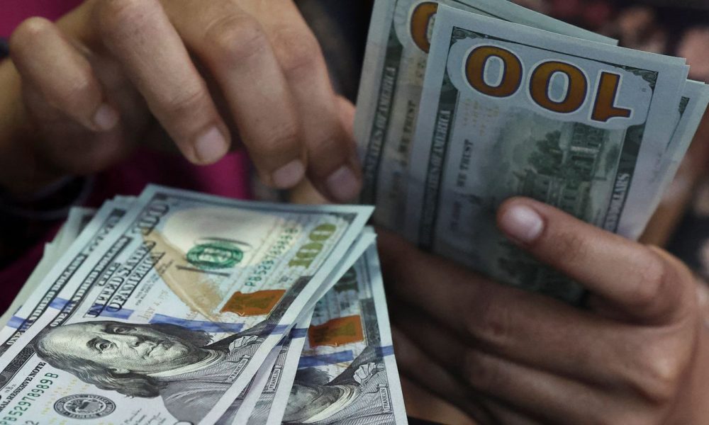 dolar-sobe-para-r$-5,22-e-atinge-maior-nivel-desde-marco