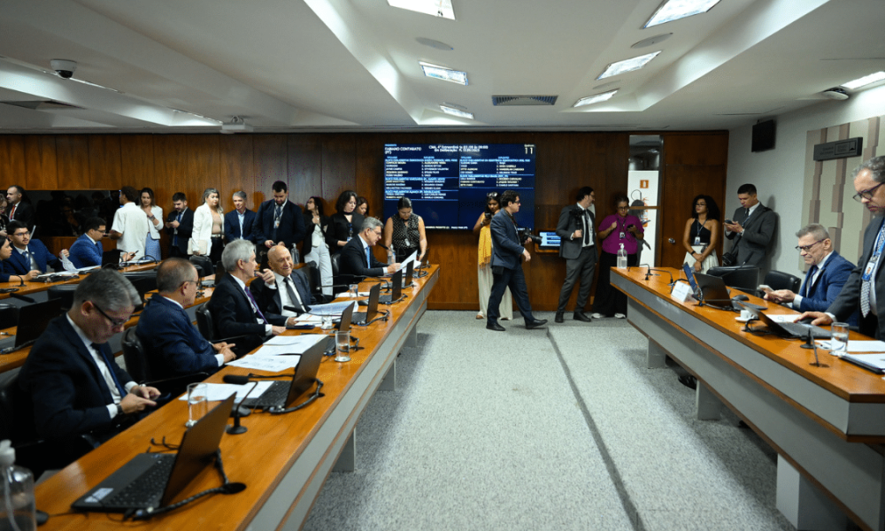 datafolha:-disputa-pelo-senado-em-sp-fica-mais-acirrada;-veja-o-cenario