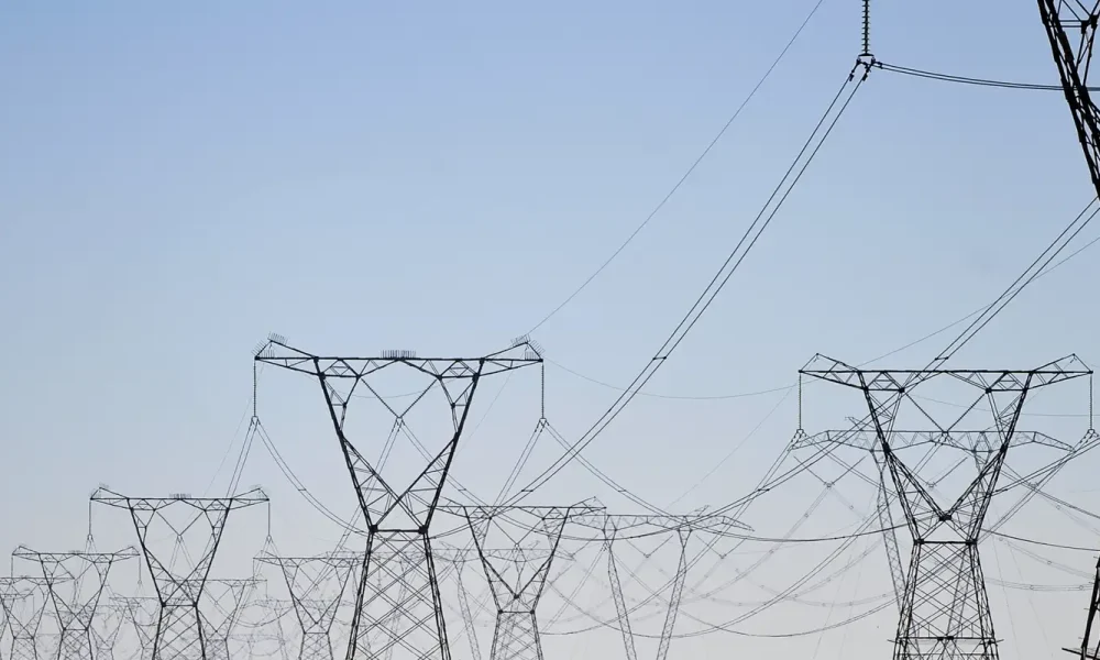 distribuidoras-se-preparam-para-garantir-energia-no-dia-da-eleicao