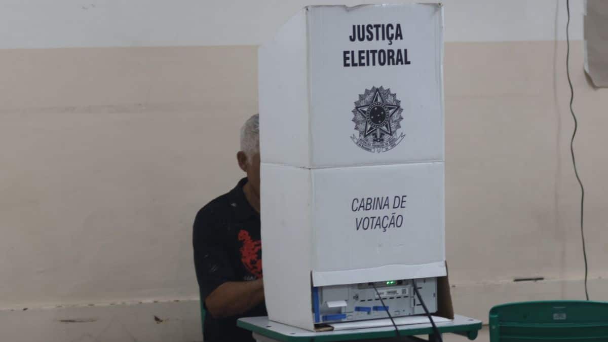 Aos 70+, eles poderiam ficar em casa, mas escolheram votar em Campinas