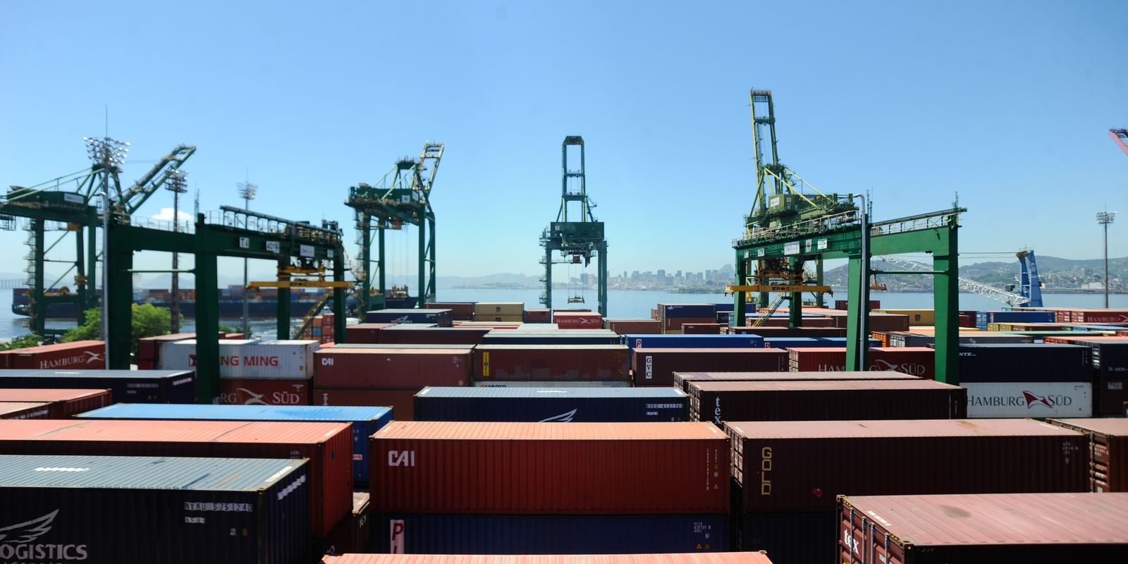 balanca-comercial-tem-superavit-de-us$-7,74-bilhoes-em-setembro