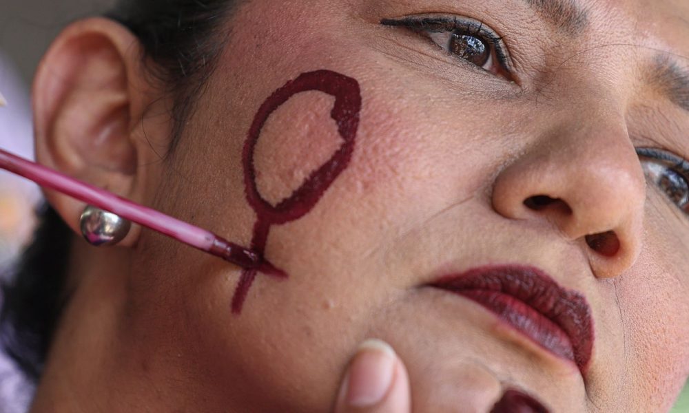aumentam-agressoes-politicas-em-mes-de-luta-contra-violencia-a-mulher