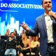 flavio-faz-visita-ao-pai-em-prisao-domiciliar-e-recebe-apoios-em-sp