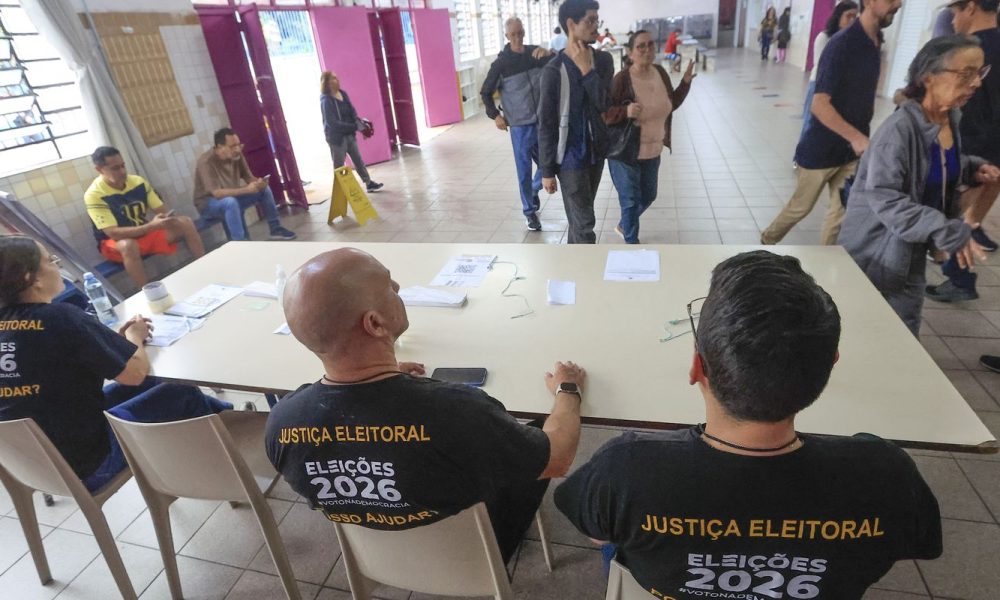 apesar-das-fortes-chuvas,-eleicoes-seguem-tranquilas-em-sao-paulo