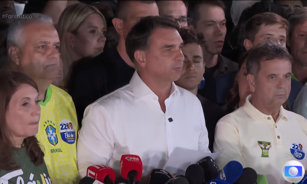 flavio-bolsonaro-diz-que-vai-pedir-a-anulacao-da-eleicao-presidencial
