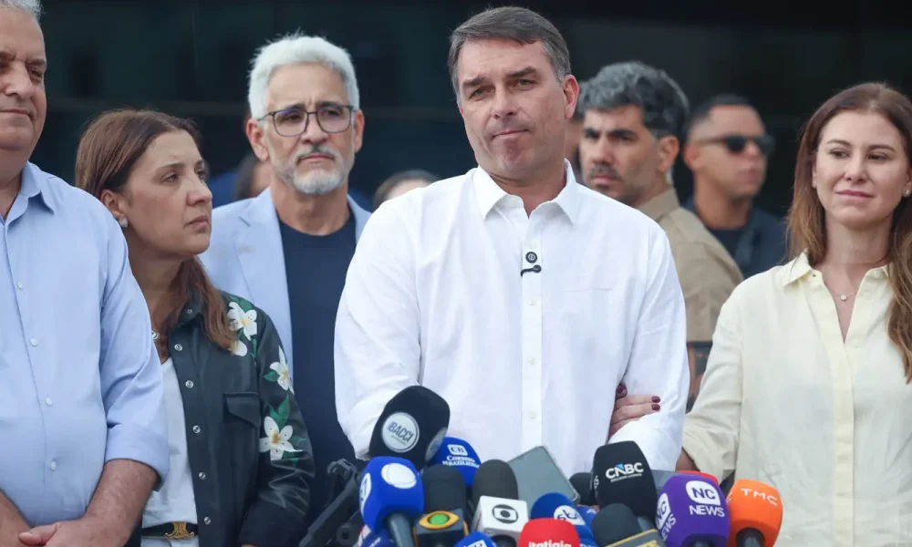 stf-nega-ter-ordenado-buscas-em-enderecos-de-flavio-bolsonaro