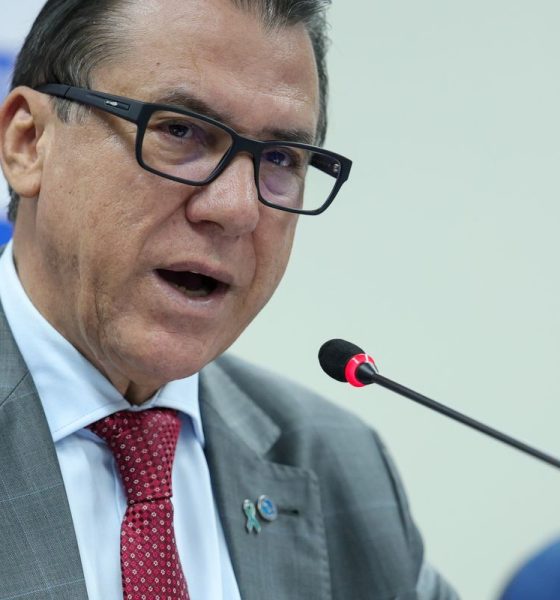 governo-estuda-restringir-credito-a-empresas-por-assedio-eleitoral