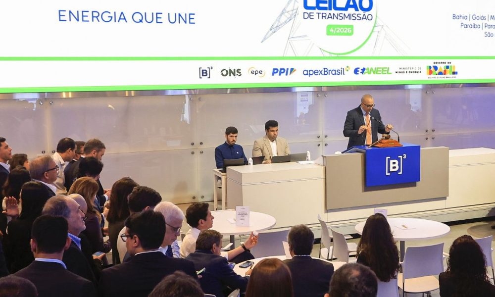 com-muita-disputa,-aneel-leiloou-oito-lotes-de-transmissao-de-energia